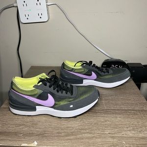 Nike Boys' Waffle One Sneakers Off Noir/Lilac/Lemon Twist Size 5.5Y DC0481